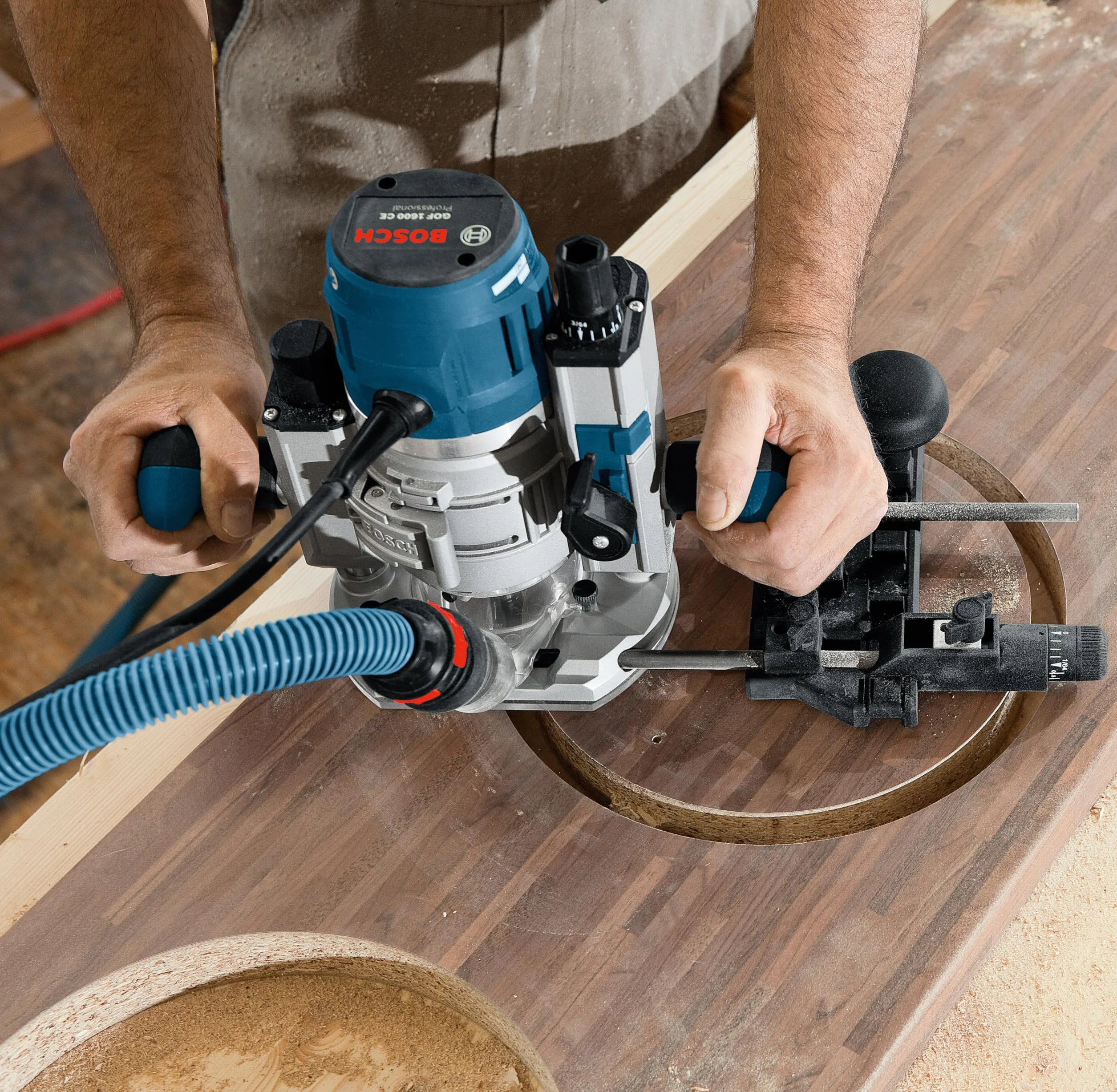 Bosch Juego de 30 fresas con cúter (para madera, mango de 8 mm de diámetro, fresadora profesional)
