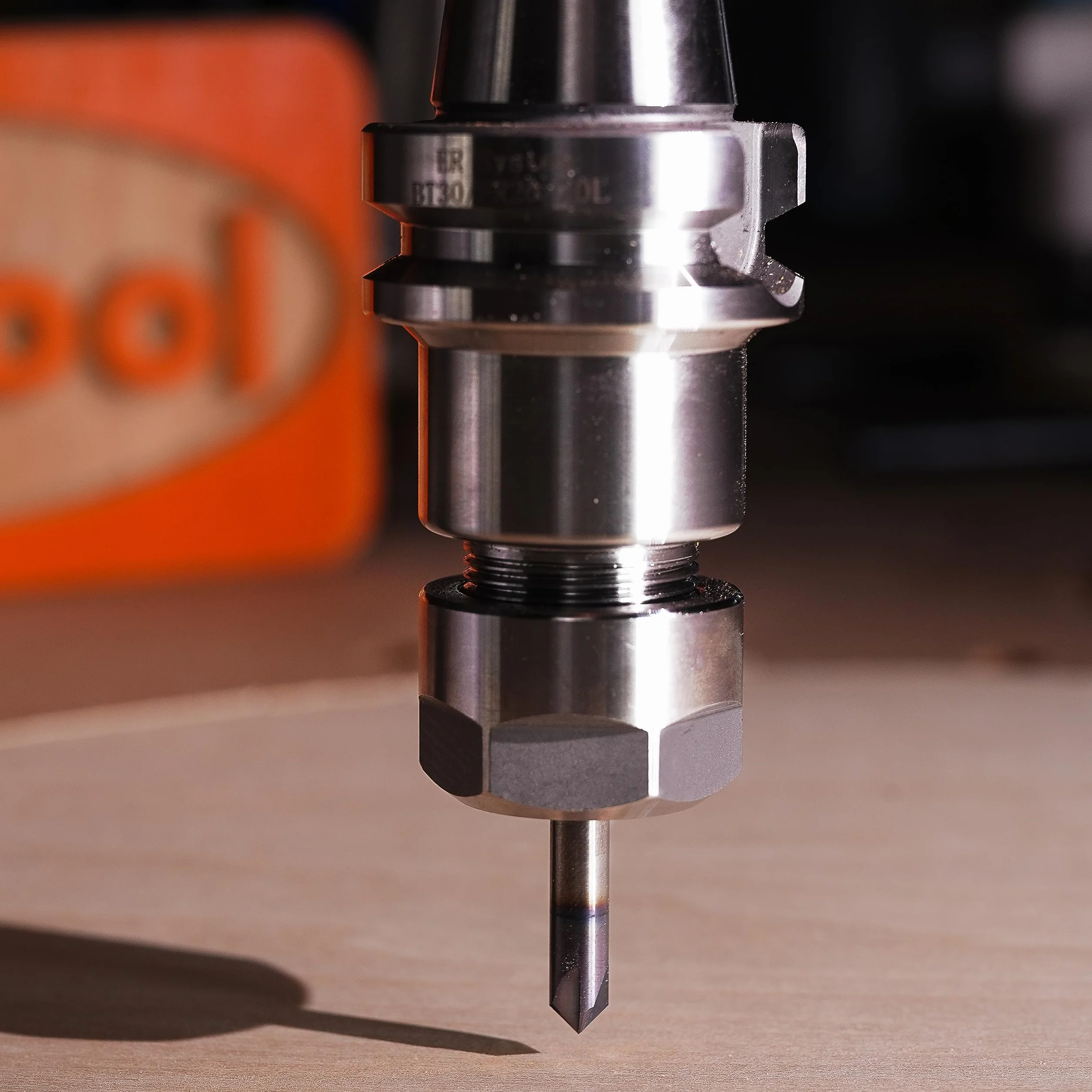 SpeTool Fresa Chaflan Fresa para Madera 6mm Fresa Grabado Fresa de Ranura en V Fresa 60 Grados 3 Filos Carburo Sólido de Tungsteno con TiAlN Revestimiento Fresas de V para CNC para Grabar Chaflanes