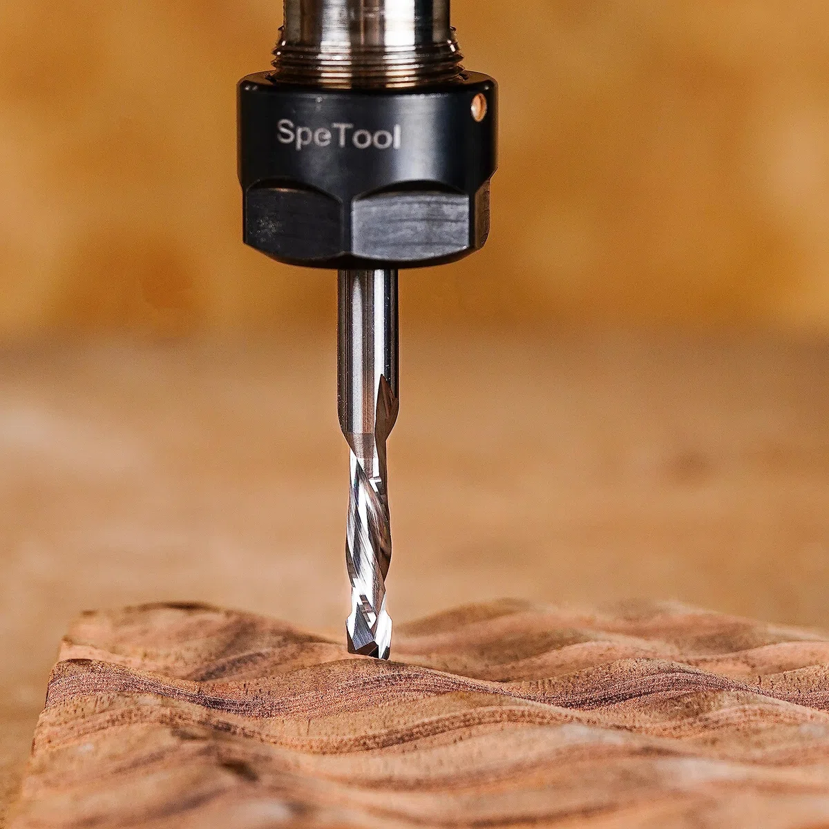 SpeTool Fresas para Madera 8mm Fresa de Ranurar Compresión CNC Fresa Espiral HRC55 Fresa Helicoidal Diámetro de Corte 6mm Longitud de Corte 24mm Carburo Herramienta Fresas de Corte de Madera