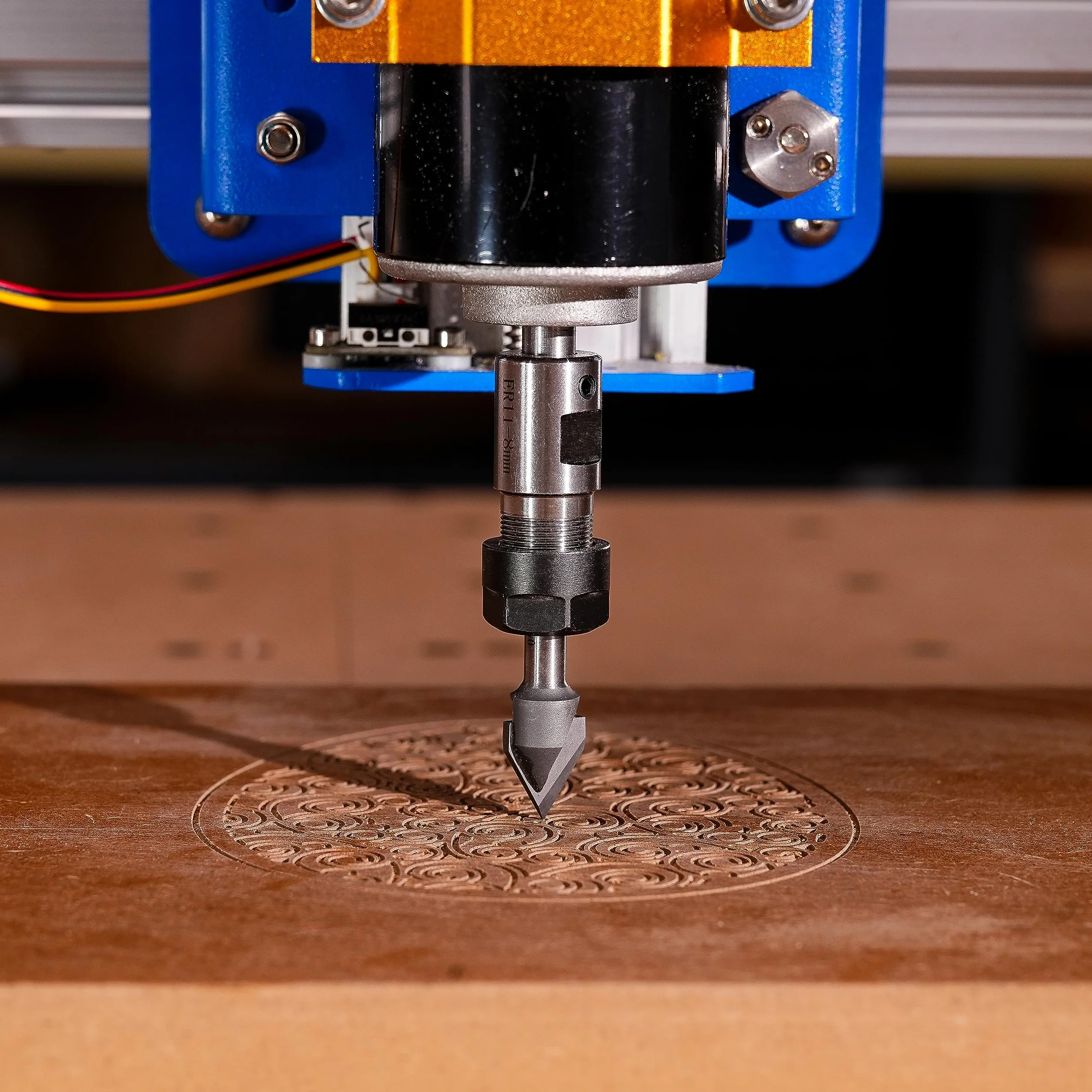SpeTool Fresa Chaflan Fresa para Madera 6mm Fresa Grabado Fresa de Ranura en V Fresa 60 Grados 2 Filos Carburo Sólido de Tungsteno con TiAlN Revestimiento Fresas de V para CNC para Grabar Chaflanes